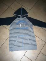 Leuke dunne trui met capuchon 158-164